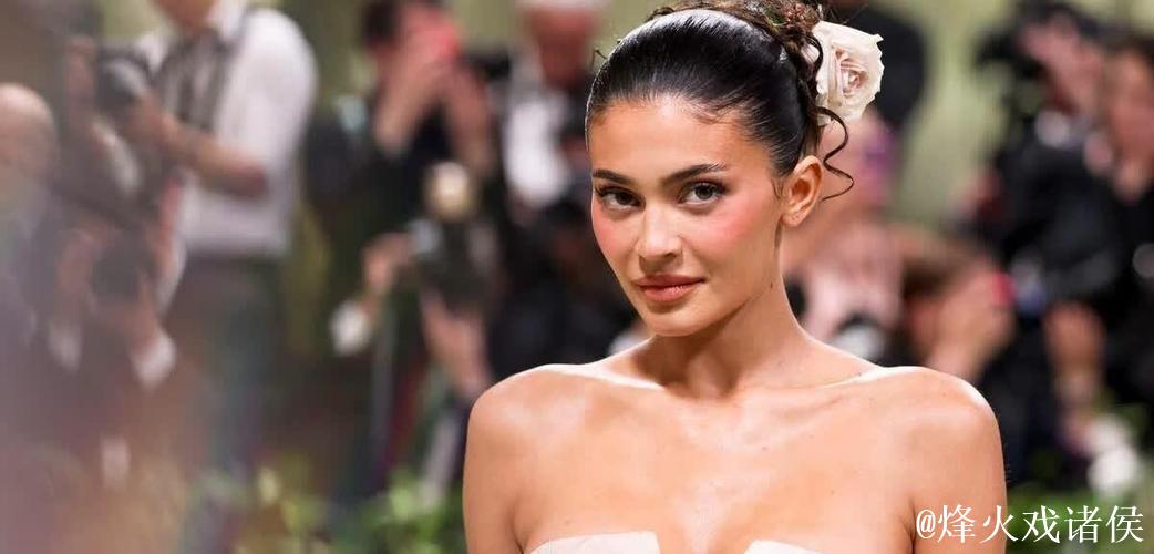 加盟枪手前焦虑困扰凯莉,深受脱发影响 加盟枪手前焦虑困扰凯莉,深受脱发影响